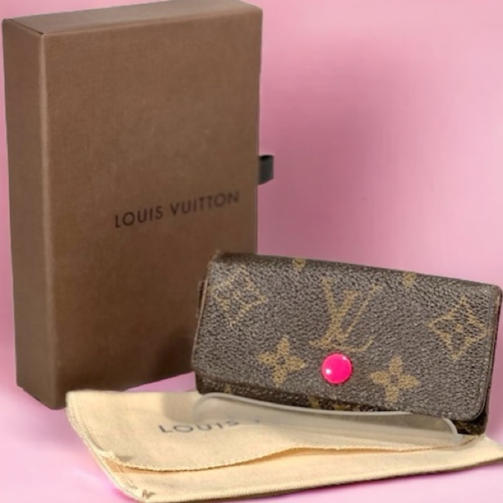 ⚜️Louis Vuitton Key Holder⚜️